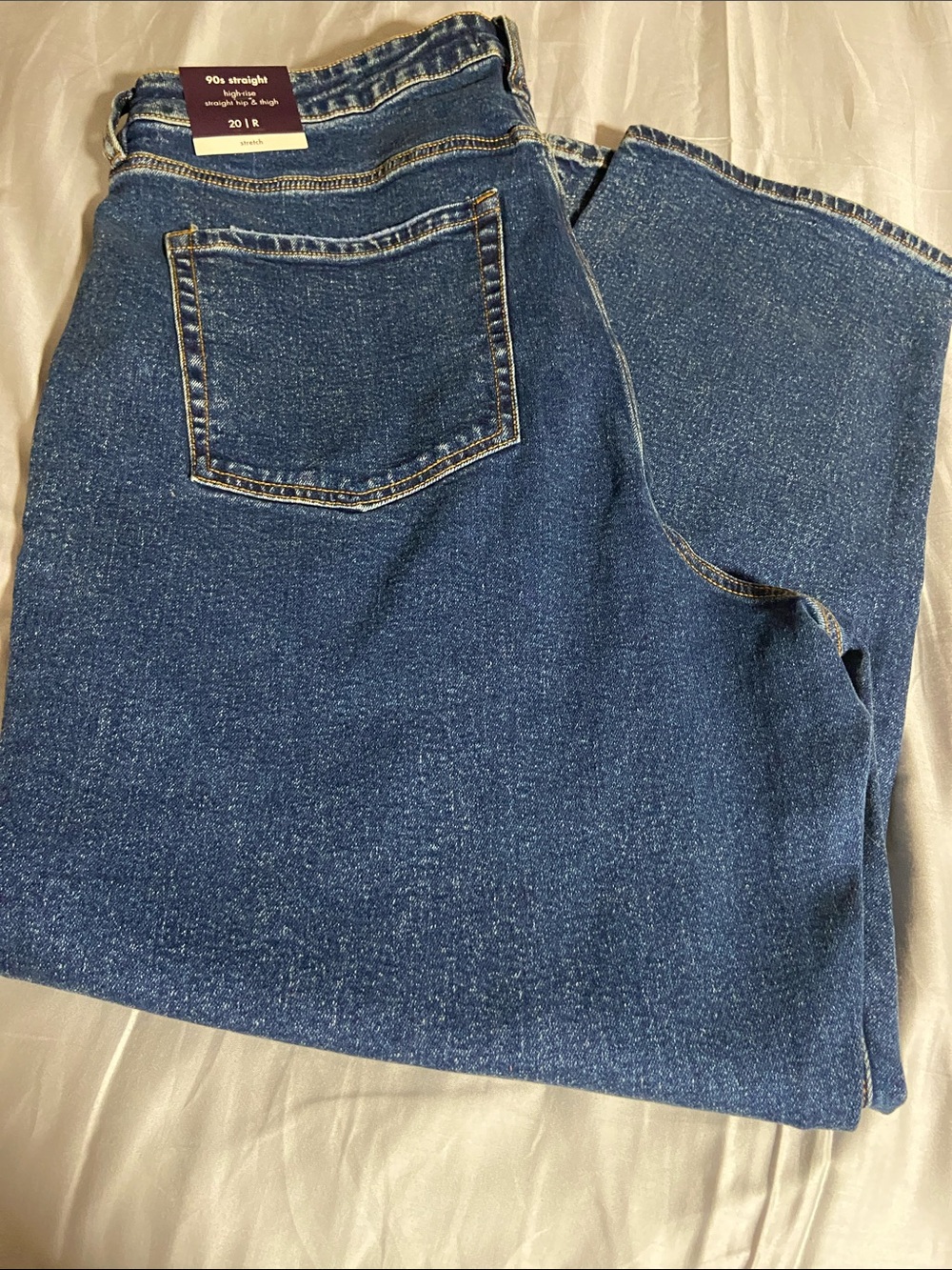 High-Rise Women's Jeans in Dark Blue Wash